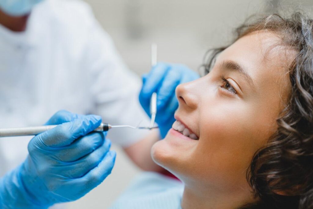 03-child-visiting-dentist